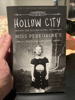 Hollow City by Ransom Riggs Paperback 2014 orig $13